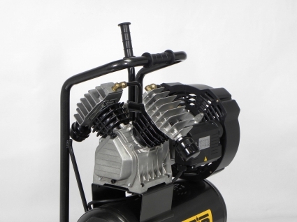 Cabezal coaxial bicilíndrico en "V"; lubricado, de elevado rendimiento y alta eficacia.