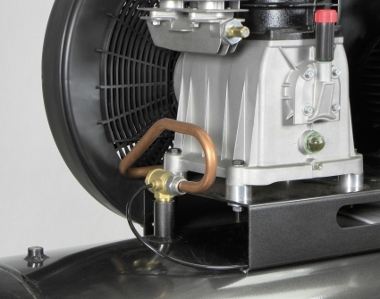 Tubo coletor concebido para melhorar o arrefecimento do ar à entrada da caldeira.
